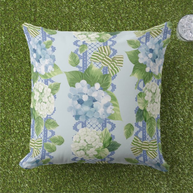 Grand Millennial, monogram pillow (Grass)