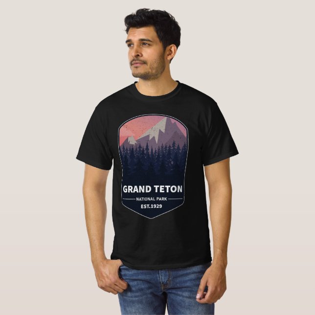 Grand Teton National Park Wyoming USA Hiker Camper T-Shirt (Front Full)