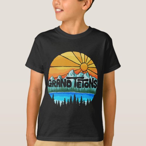 Grand Tetons National Park Graphic Vintage Style T_Shirt