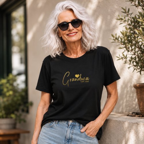 Grandma Established New Grandmother Gift T-Shirt