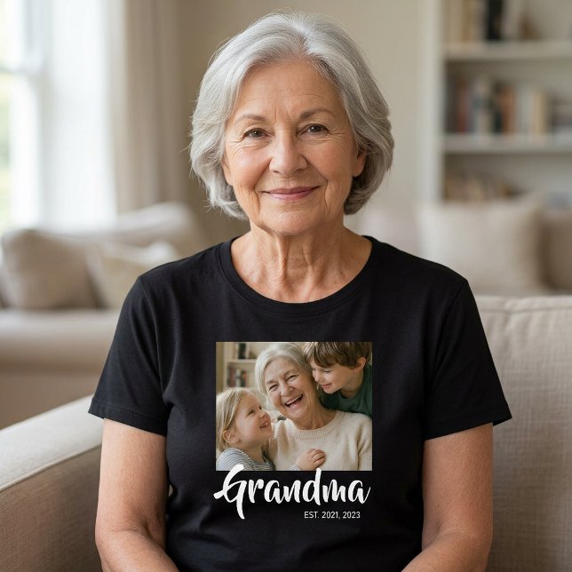 Grandma Established Script Photo T-Shirt (Grandma Established Script Photo T-Shirt)