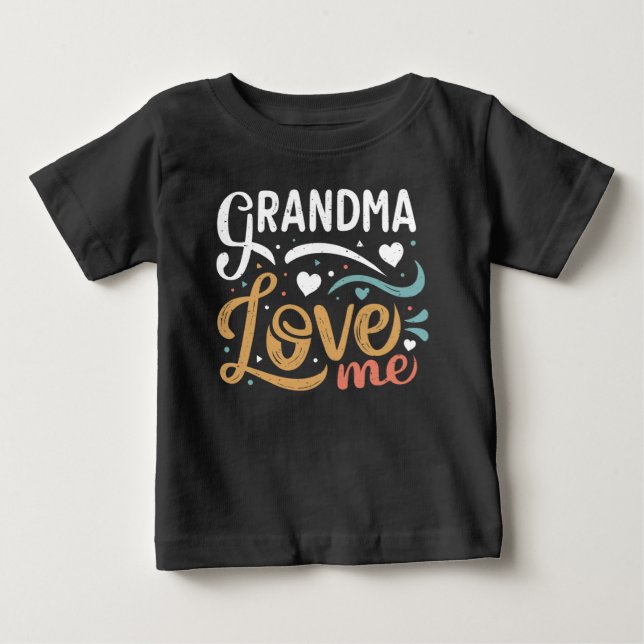 Grandma loves me baby T-Shirt (Front)