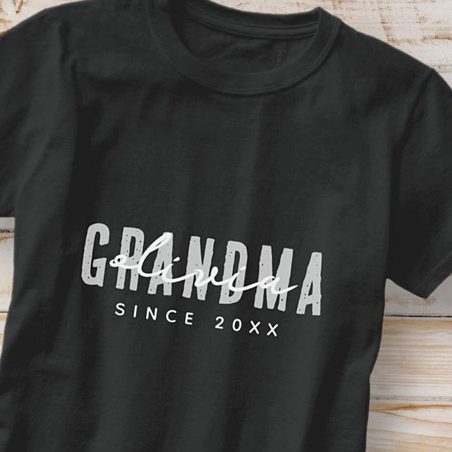 Grandma Since 20XX Modern Simple Preppy T-Shirt (Creator Uploaded)