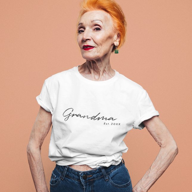 Grandma | Year Established EST Modern Stylish Cute T-Shirt (Creator Uploaded)