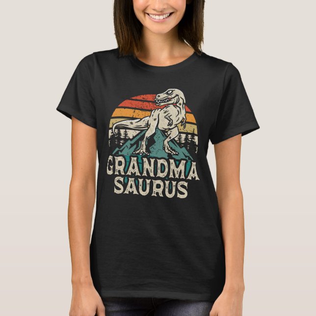 Grandmasaurus Dinosaur T Rex Grandma Saurus Funny T-Shirt (Front)