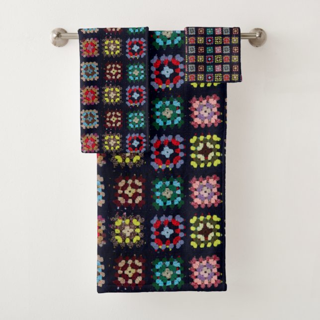 Granny squares bath towel set (Insitu)