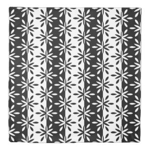 Graphic Black and White Geometric Flower Pattern Duvet Cover