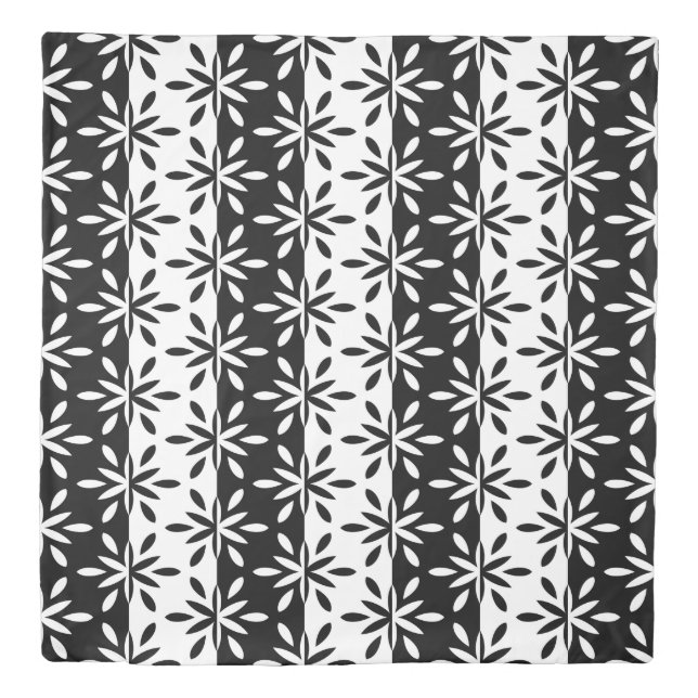 Graphic Black and White Geometric Flower Pattern Duvet Cover (Front)
