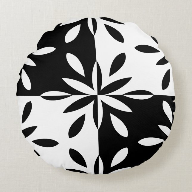 Graphic Black and White Geometric Flower Pattern Round Pillow (Front)
