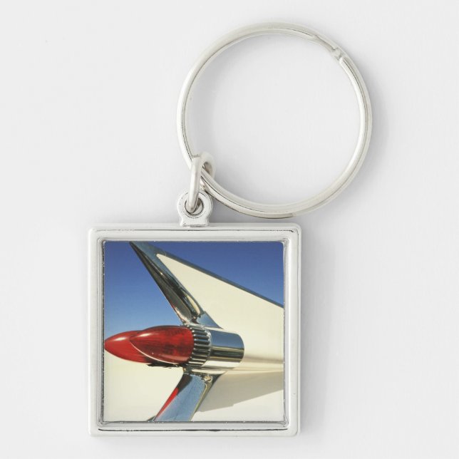 Graphic: Close-up of fin and taillight on Keychain (Front)