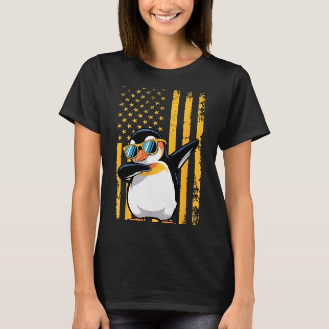 Graphic Penguin Retro American Flag Funny Penguin  T-Shirt (Front)