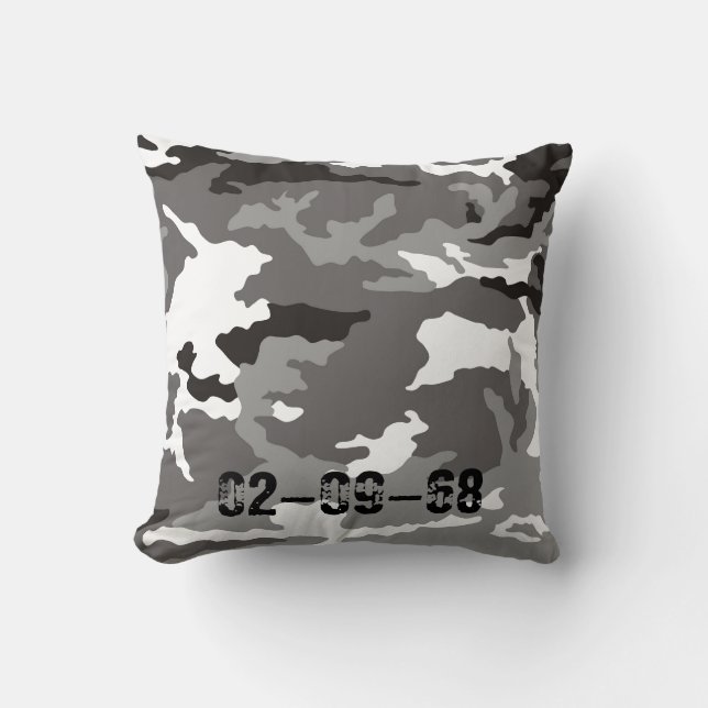 Gray camouflage pattern throw pillow (Front)