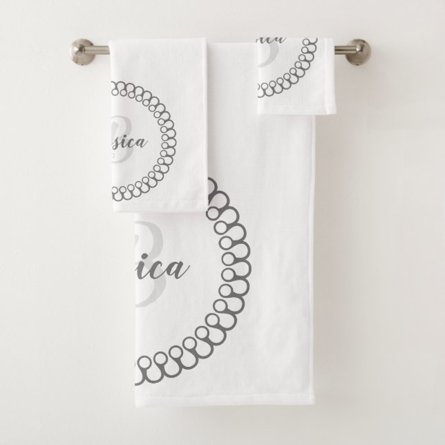 Gray Decorative Circle Monogram Bath Towel Set (Insitu)