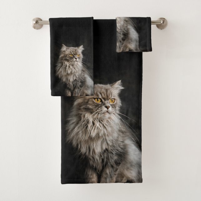 Gray Fluffy Cat  Bath Towel Set (Insitu)