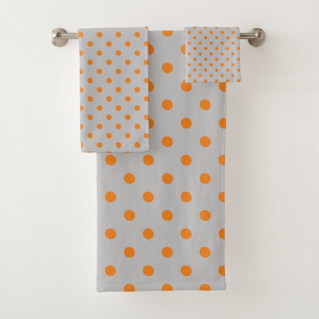 Gray Orange Polka Dot Bath Towel Set (Insitu)
