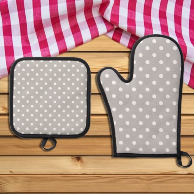 Gray Polka Dot Oven Mitt & Pot Holder Set (Creator Uploaded)