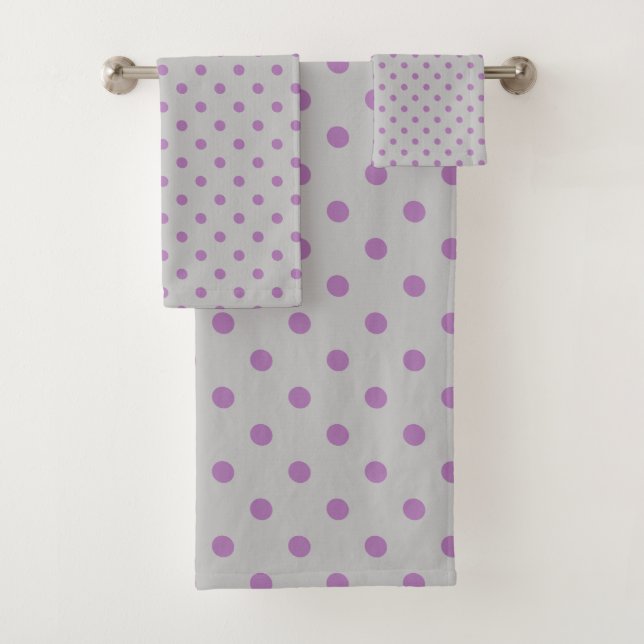 Gray Purple Polka Dot Bath Towel Set (Insitu)
