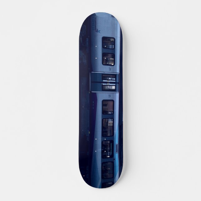 Gray train skateboard (Front)