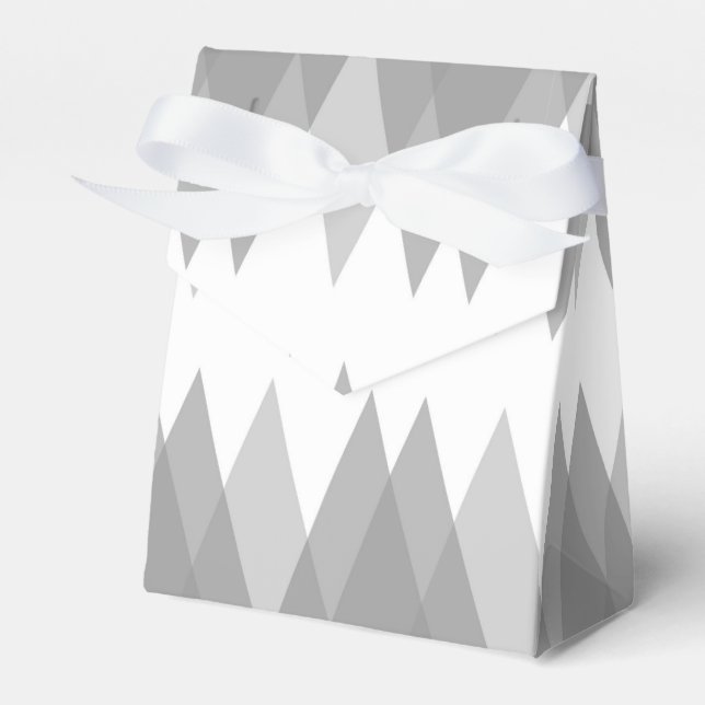Gray triangles favor boxes (Front Side)