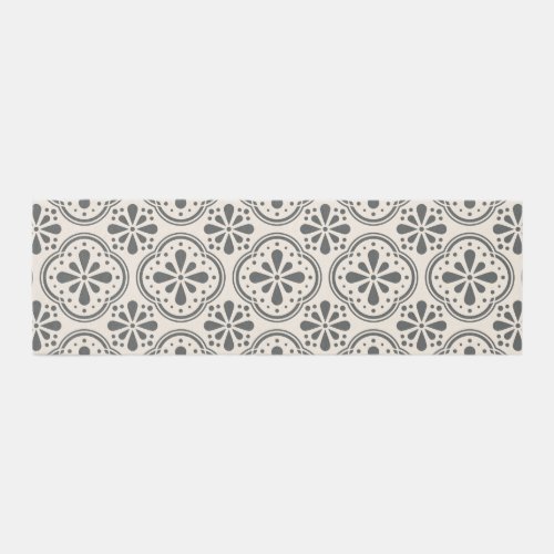 Gray White Quatrefoil Geometric Runner