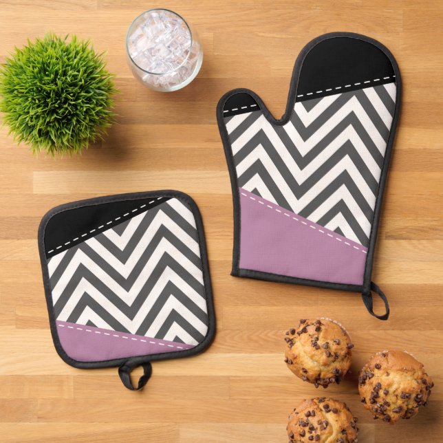 Gray Zigzag, Gray Chevron, Zigzag Pattern, Purple Oven Mitt & Pot Holder Set (Top Down)