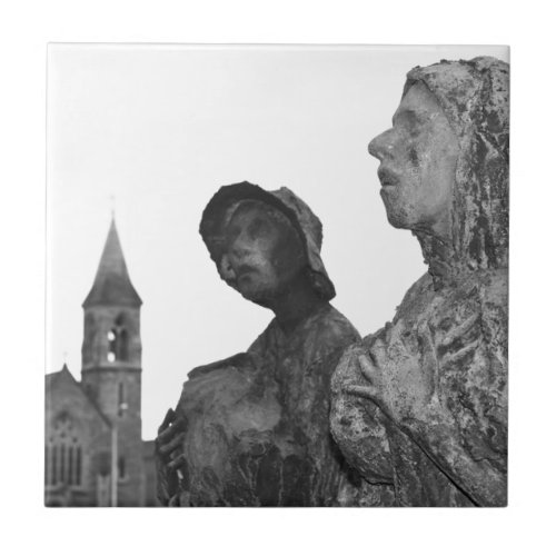 Great Famine of Ireland statues in Dublin Tile