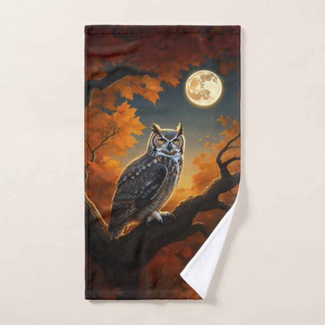 Great Horned Owl in Autumn Hand Towel (Hand Towel)
