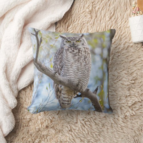 Great Horned Owl  Lincoln County Wyoming Throw Pillow