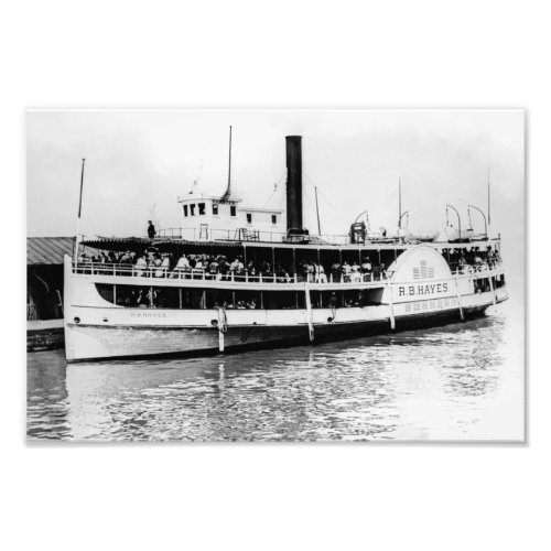 Great Lakes passenger steamer RB Hayes Photo Print