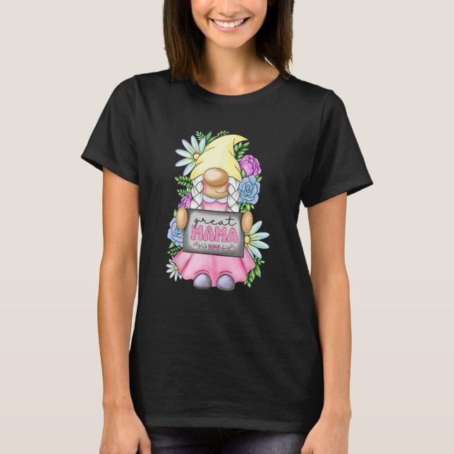 Great Mama Gnome 2023 Pregnancy Announcement Mothe T-Shirt (Front)