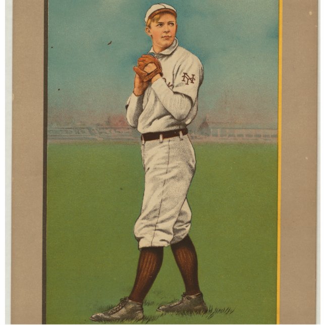 Great Pitchers Of The Golden Era - Mathewson Statuette (Front)