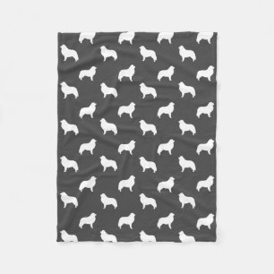 Great Pyrenees Dog Breed Silhouettes Pattern Fleece Blanket