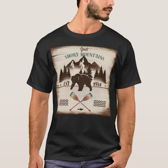Great Smoky Mountains, TN bear T-Shirt (Front)