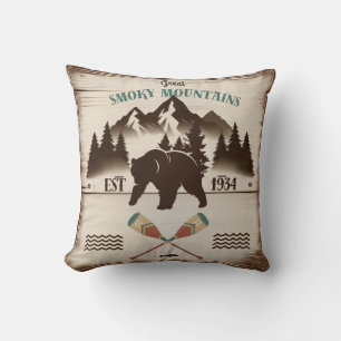 Great Smoky Mountains, TN bear Throw Pillow
