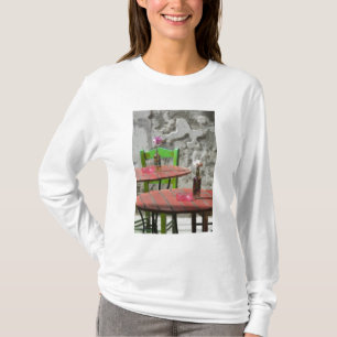 GREECE, CRETE, Hania Province, Hania: Colorful 2 T-Shirt