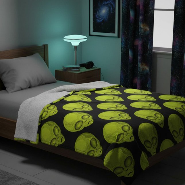 Green Alien Head Fleece Blanket  (Creator Uploaded)