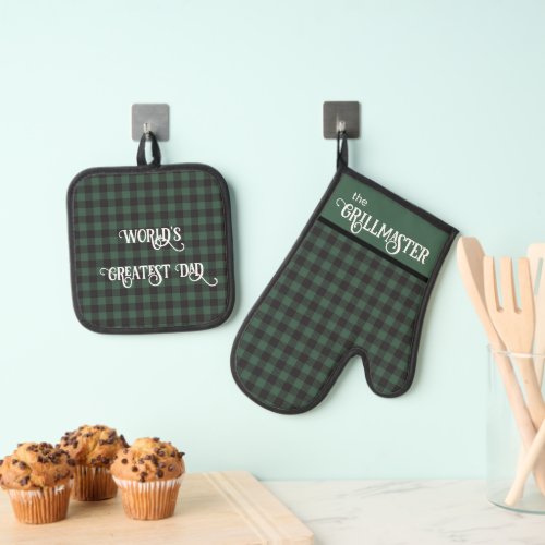 Green and Black Buffalo Plaid  Grillmaster Dad Oven Mitt  Pot Holder Set