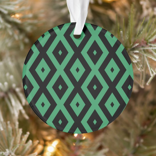 Green and black diamond pattern ornament (Tree)