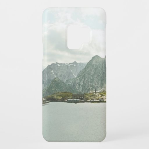 GREEN AND BROWN MOUNTAINS NEAR BODY OF WATER UNDER Case-Mate SAMSUNG GALAXY S9 CASE
