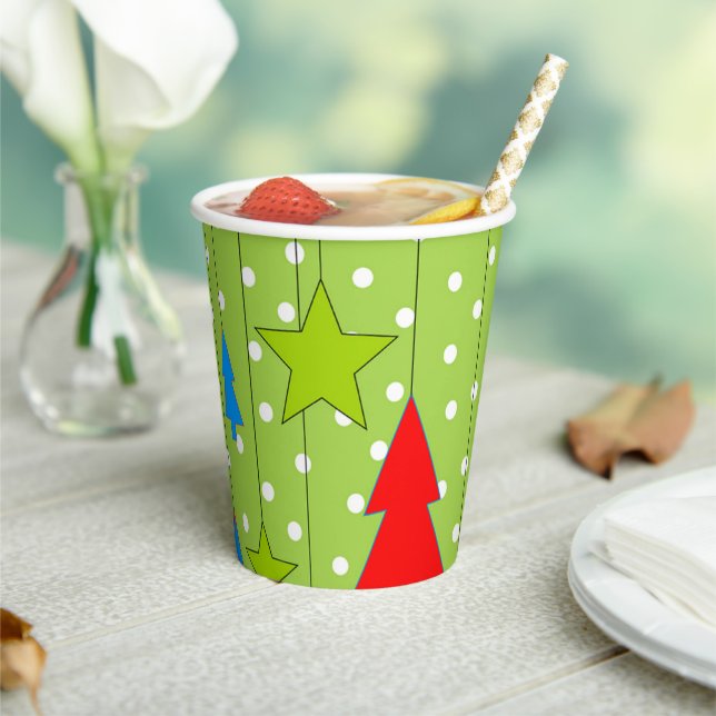 Green and White Christmas Tree Pattern Paper Cups (Insitu)