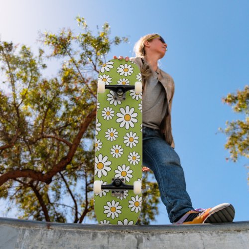 Green and White Floral Daisy Pattern Skateboard