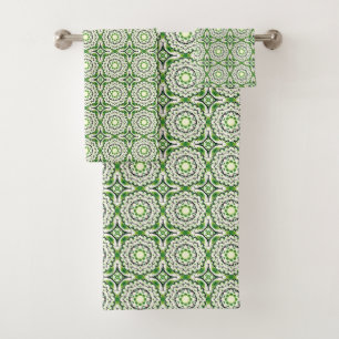 Green and white geometric patterned bath towel set