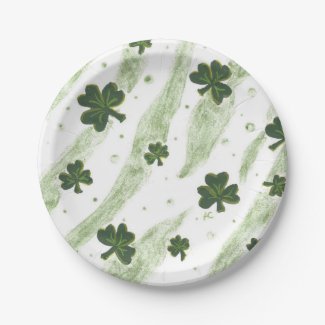 Green and white shamrock pattern Irish paper plate