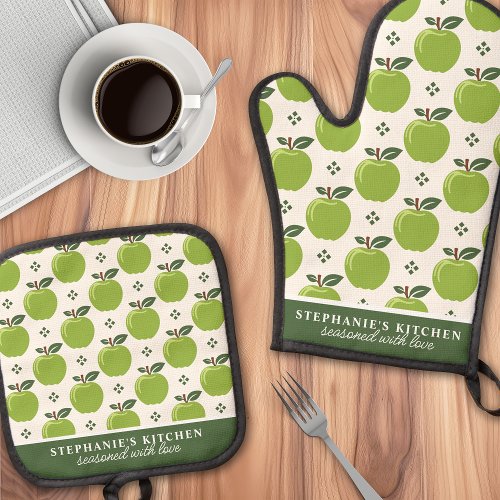 Green Apple Pattern Personalized Name Oven Mitt &Amp;Amp; Pot Holder Set