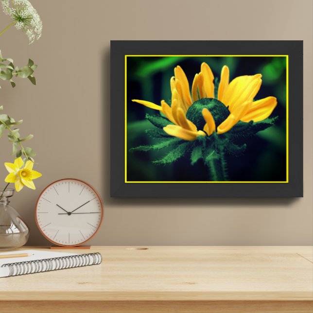 Green Black Eyed Susan Abstract Flower Framed Framed Art (Table Top)