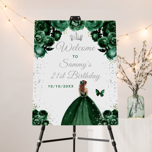 Green Brown Hair Princess Birthday Welcome Foam Board (In Situ (Stand))