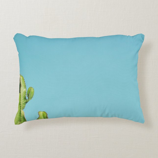 Green cactus accent pillow (Front)