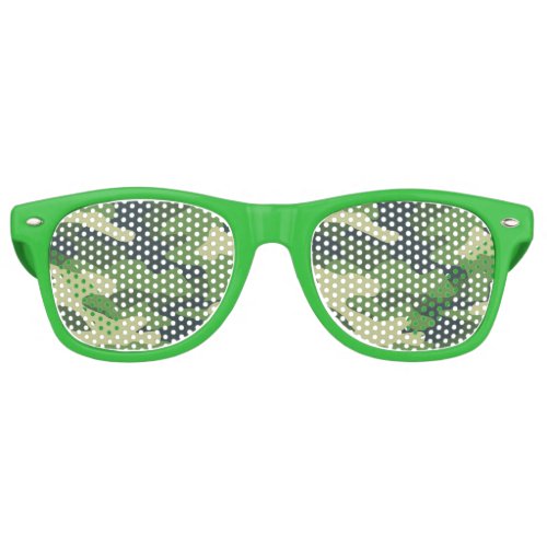 Green Camouflage Masculine Hunter Camo Pattern Retro Sunglasses