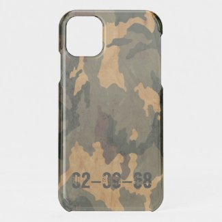 Green camouflage pattern vintage 2020 iPhone 11 case