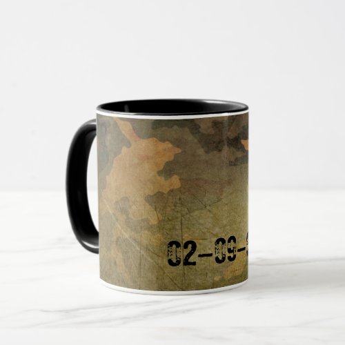Green camouflage pattern vintage V20 Mug